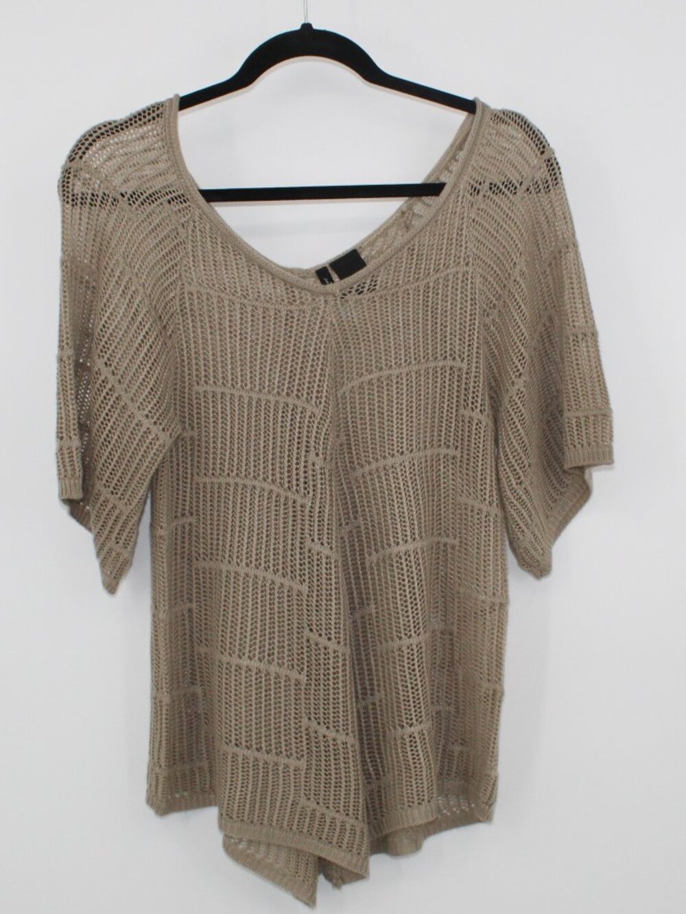 NEW DIRECTIONS OPEN KNIT SWEATER TOP OATMEAL SZ SMALL SHORT SLEEVE 100% ACRYLIC
